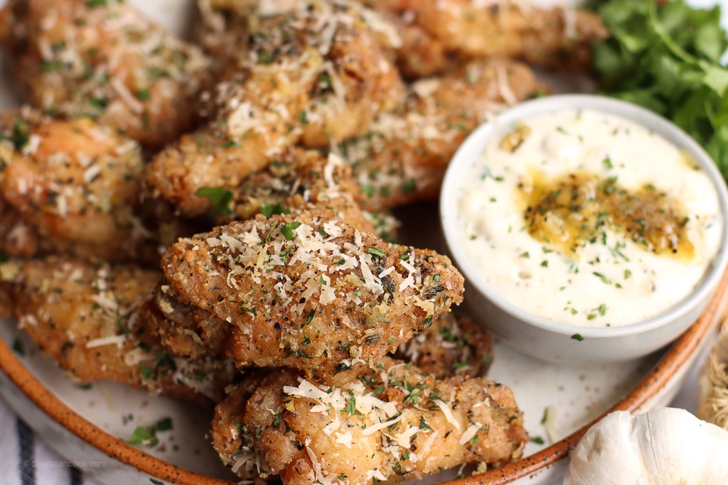 The Ultimate Comfort: Simple Garlic Parmesan Wings for Dinner